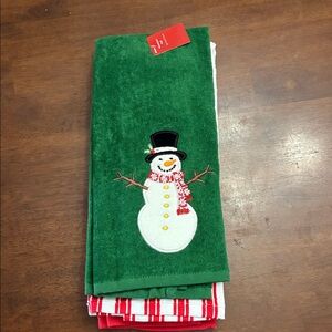 Festive Green Snowman Towel Set